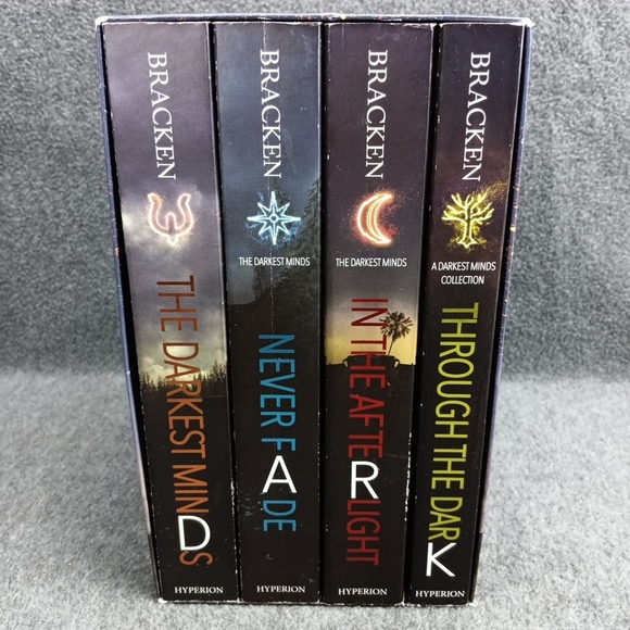 Alexandra Bracken The Darkest Minds Series 4 Book Paperback Boxed Set - Picture 2 of 9